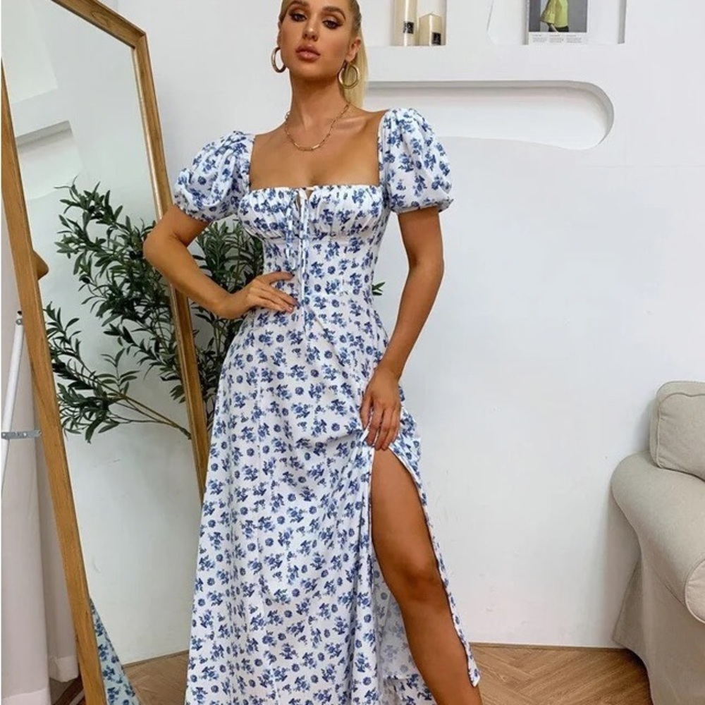 House of CB ‘Tallulah’ Blue & White Floral Puff Sleeve Bustier Dress NWOT - Picture 8 of 13